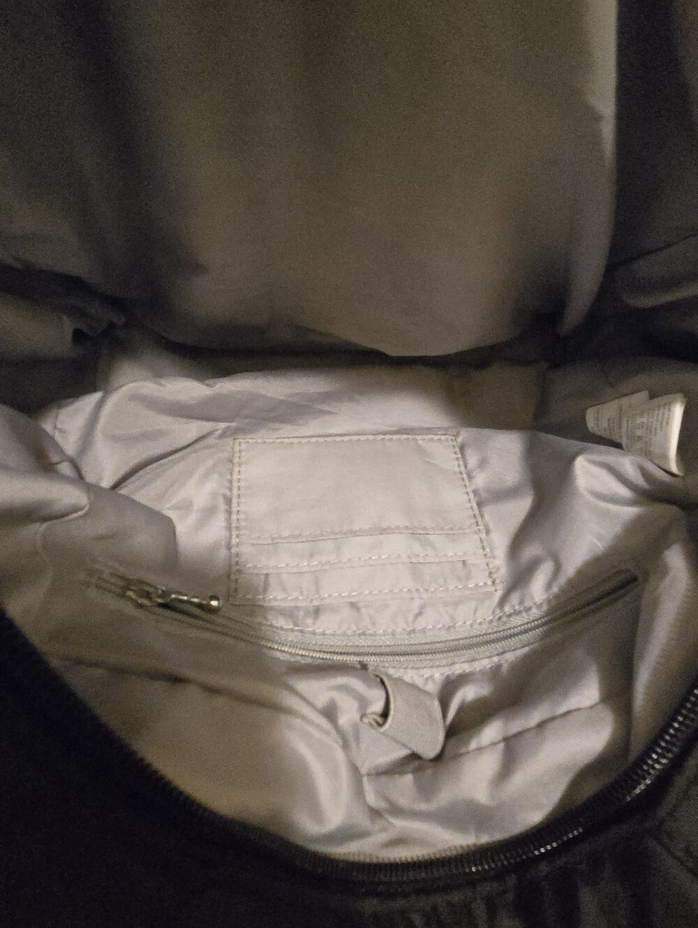 Black Baggallini Backpack Bag with Silver Turn-Lock Closure - Picture 7 of 12